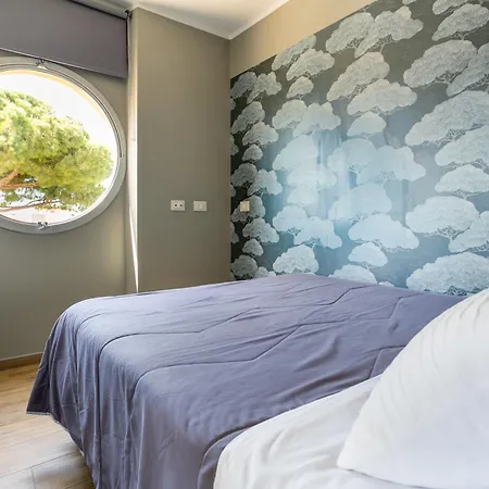 Suite Home Ladispoli Apartment *